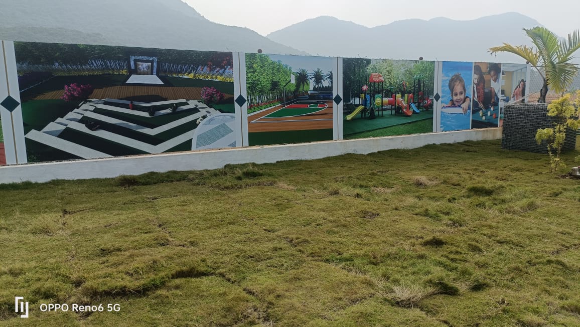 Project amenity display wall