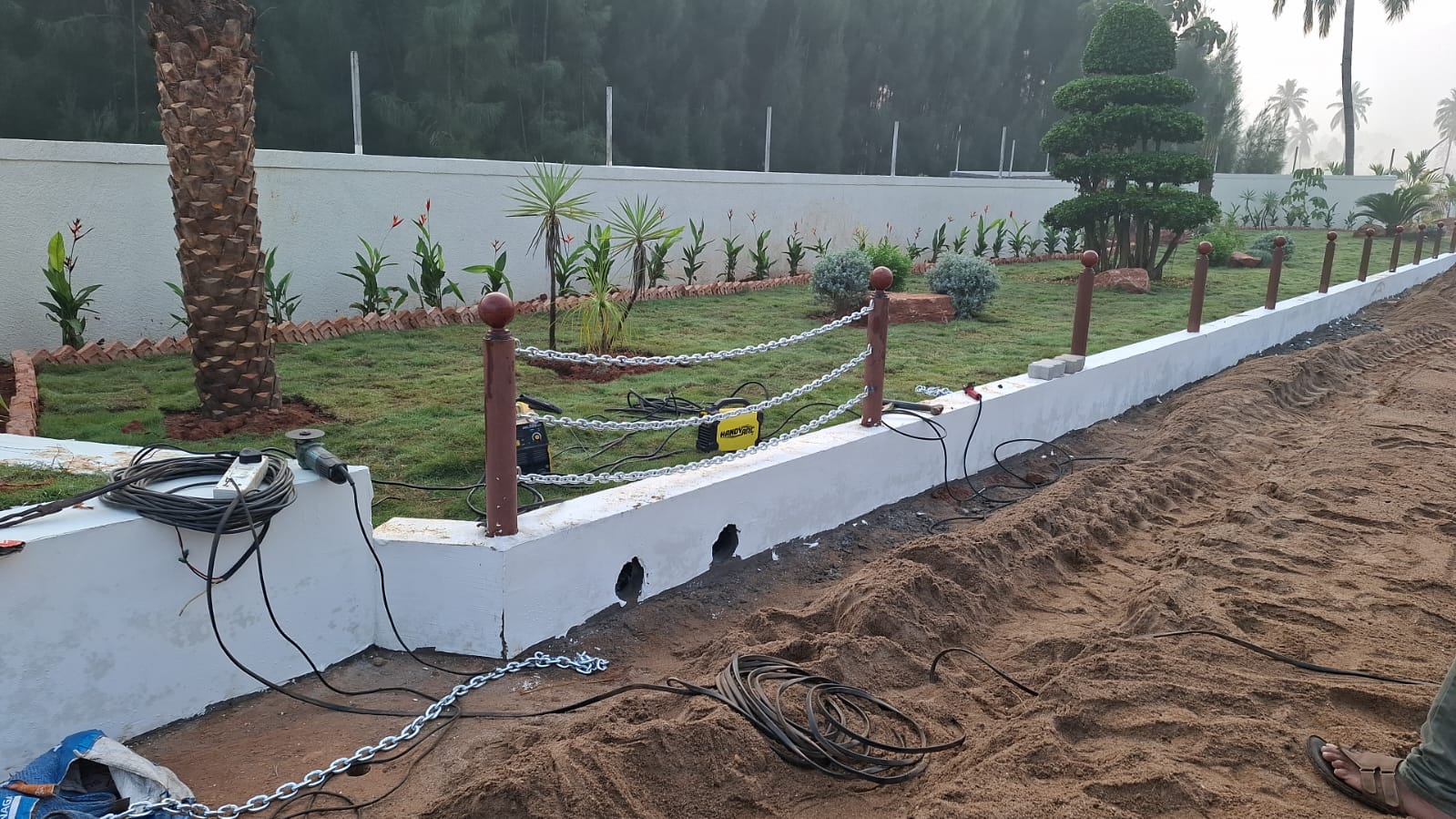 Boundary chain railing installation